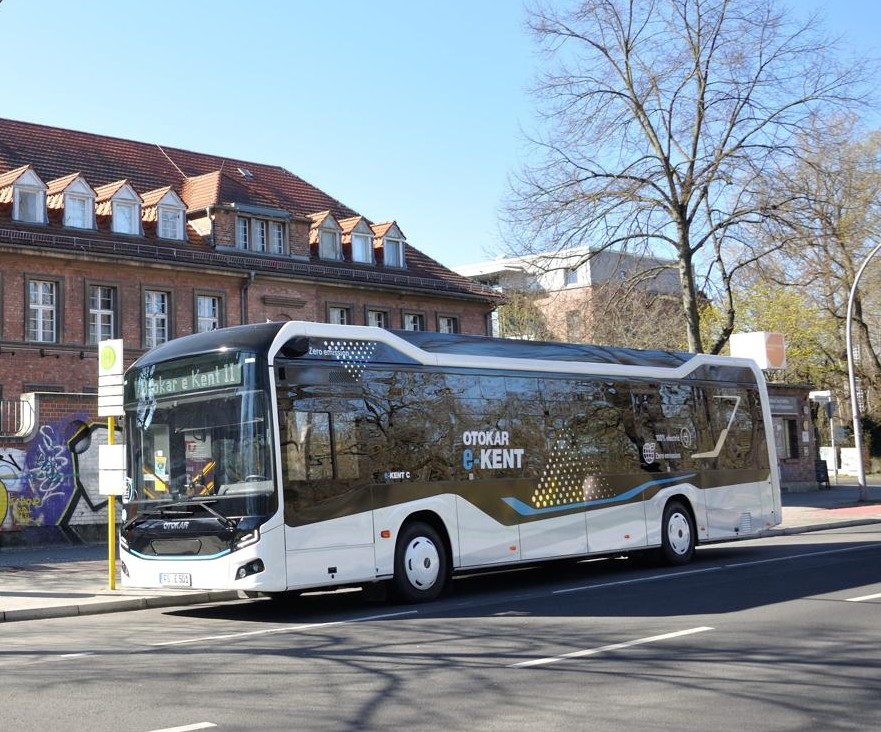 AIC Trucks anunță semnarea unei achiziții a 14 autobuze electrice marca Otokar de către Primăria Reșița